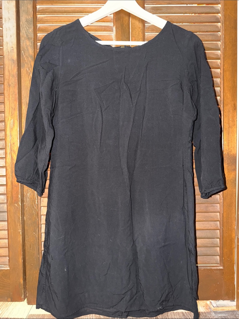 Old Navy Black Long-Sleeve Shift Dress